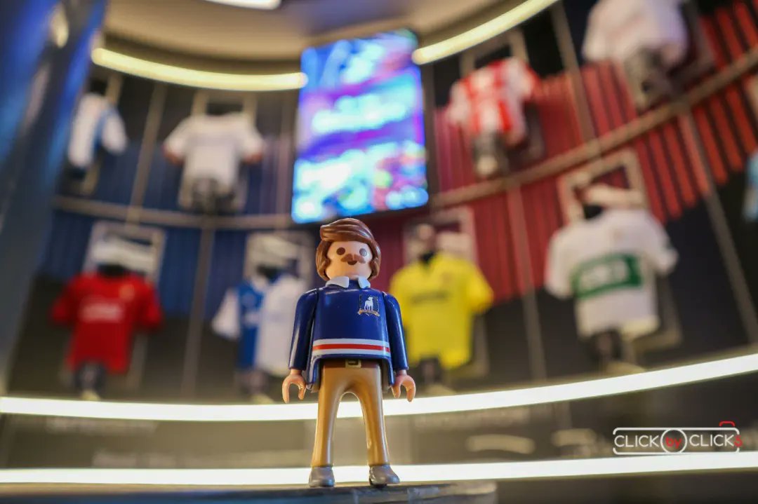 clickbyclicks_'s tweet photo. CBC Directo!! Hemos tenido el placer de venir a la inauguración de #laliga29smadrid el Sports Bar que abre @LaLiga en Gran Vía.

Grandes invitados ilustres como Oliver Atom o #TedLasso. ¿Cambiará la Premier League por la liga? A qué equipo le vendría bien el bueno de Ted?? https://t.co/oicNTXNOSG