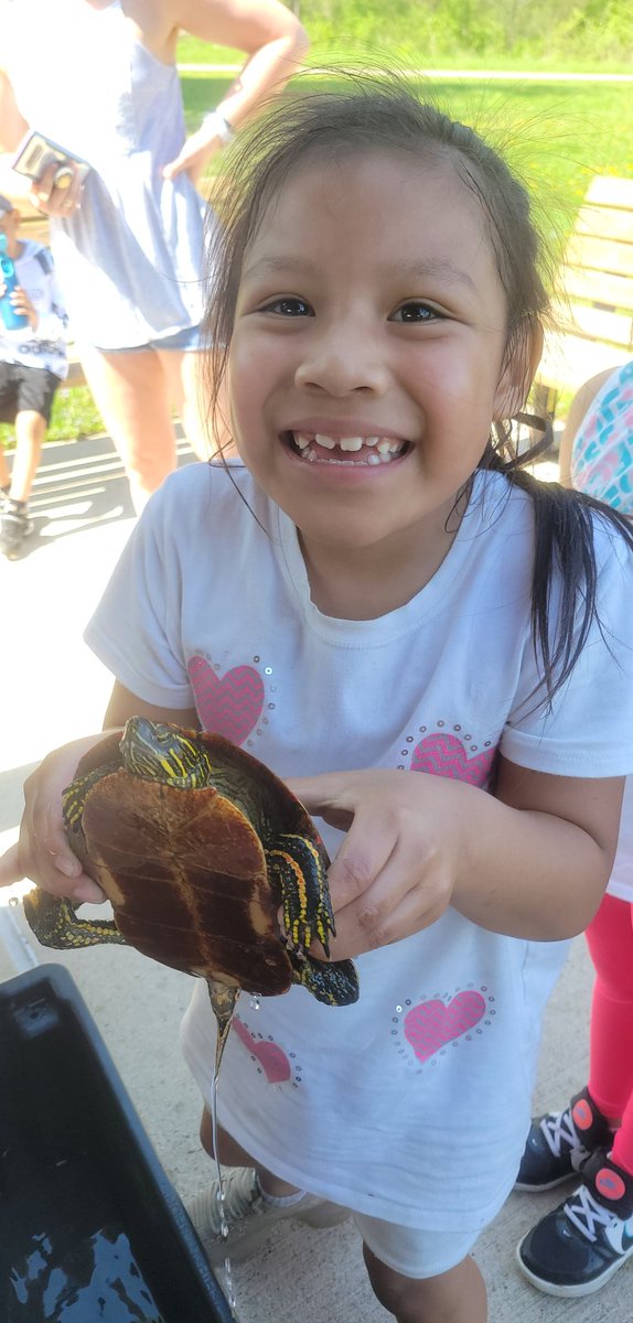 MissGoodwin2G's tweet photo. We had an amazing fieldtrip to Lake Darling with some help from the @iowadnr Iowa DNR.  We loved the live animals, hiking, and everythingwe did.  #washpride https://t.co/moN1Svbedw
