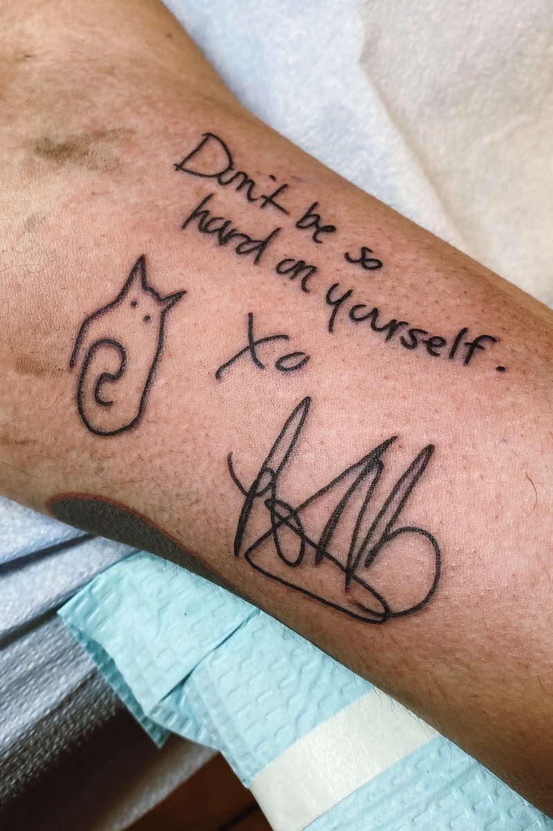 joelopez4l's tweet photo. few days late but ya know I just had to get a post #babyimbacktour tattoo. thanks for writing this out for me the other day, @lights. the little catβs probably my favorite thing about it.
IT DONβT STAY DOWN FOREVER! π€πΌ https://t.co/jkBjFTd36q
