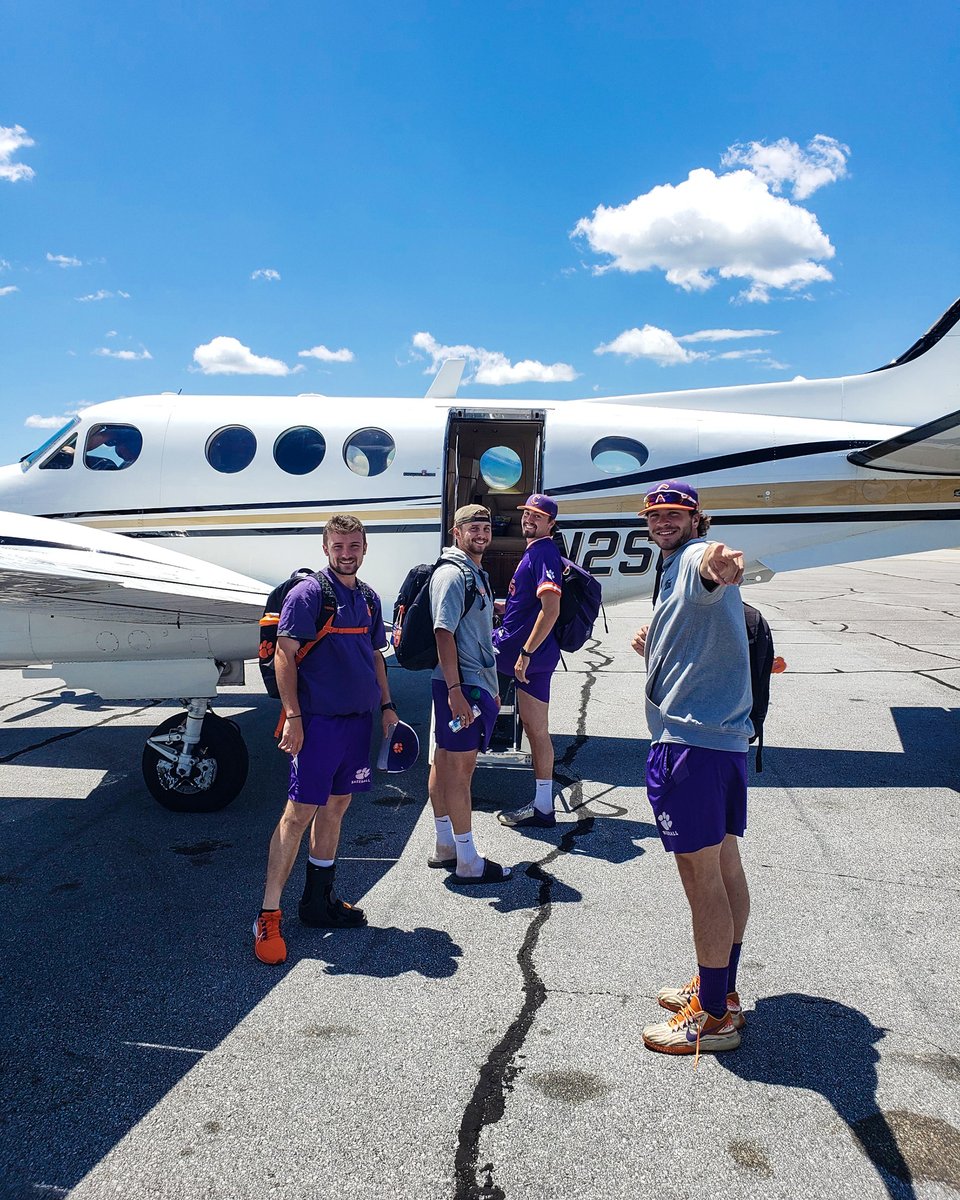 When you graduate from @ClemsonUniv & the team has already left on the bus, you get to fly in style. 🎓 🛫 🐾