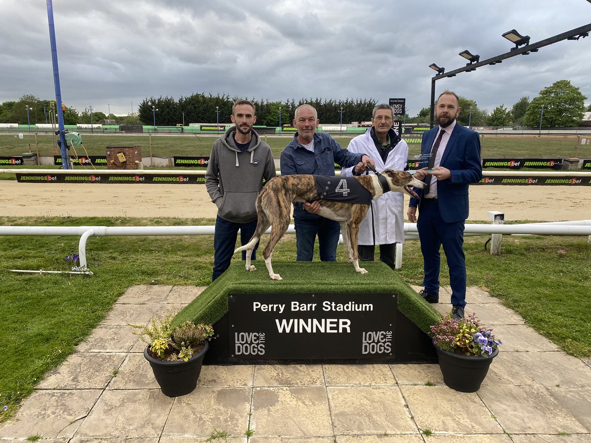 Congratulations to Joes Jet trained by Barry Denby for winning the Arena Racing Company Standard Div 2 presented by Chris Black 🏆