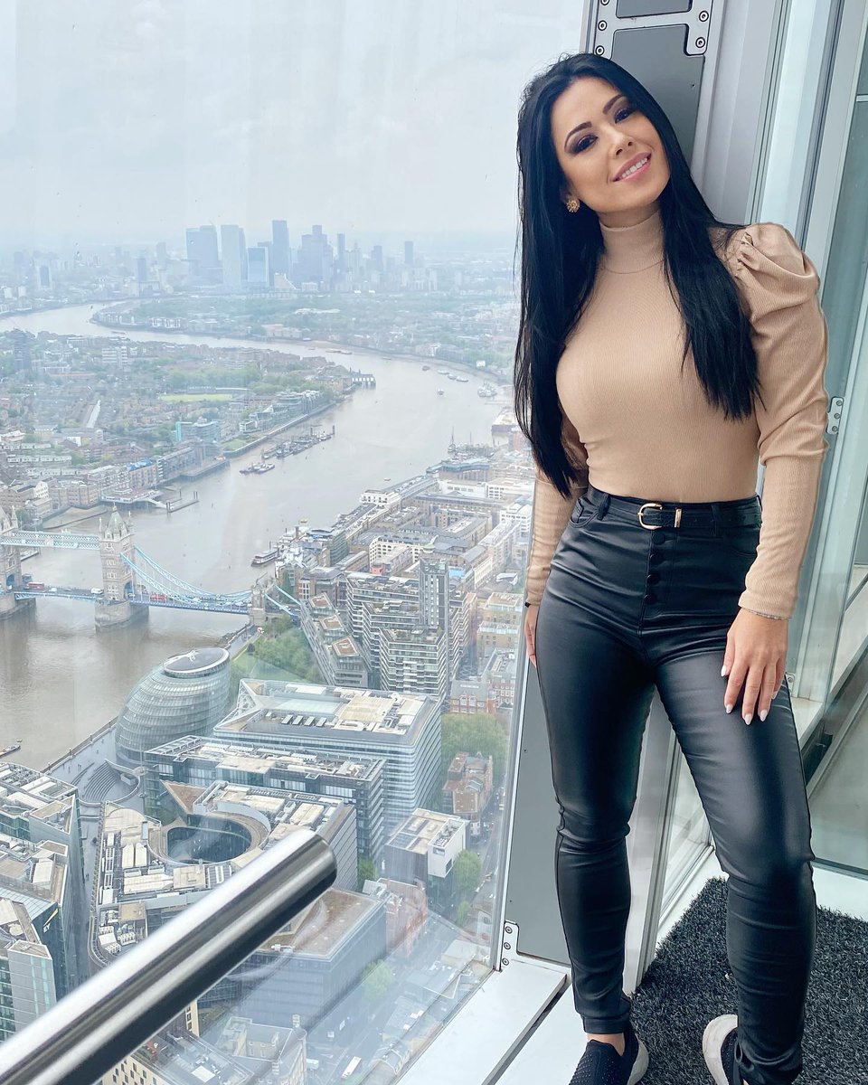 raquel_benetti's tweet photo. 🙏🏻❤️PELA FÉ ⚽️🔥
VEMOS O INVISÍVEL,
ACREDITAMOS NO INCRÍVEL
E RECEBEMOS O IMPOSSÍVEL ! Você crê? Amém!?! #london #theshard #londonlife #sky #londres https://t.co/YwDR06Jp0Q