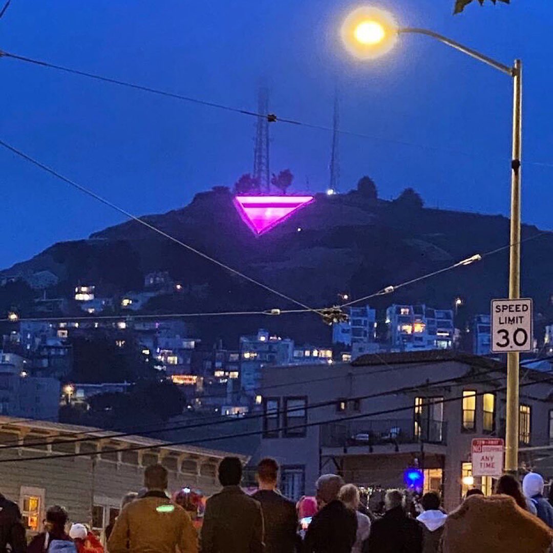 IlluminatedArts's tweet photo. Our pride is everlasting and continues to shine! 🌈
See the return of the Pink Triangle coming soon! ✨
(📸: @hrcsf )
#SanFrancisco #IlluminateTheArts #PinkTriangleProject #HRC #illuminatethearts #twinpeaks #humanrightscampaign #lgbtq #equality #pinktriangle #thecastro https://t.co/HPde3CkwtY
