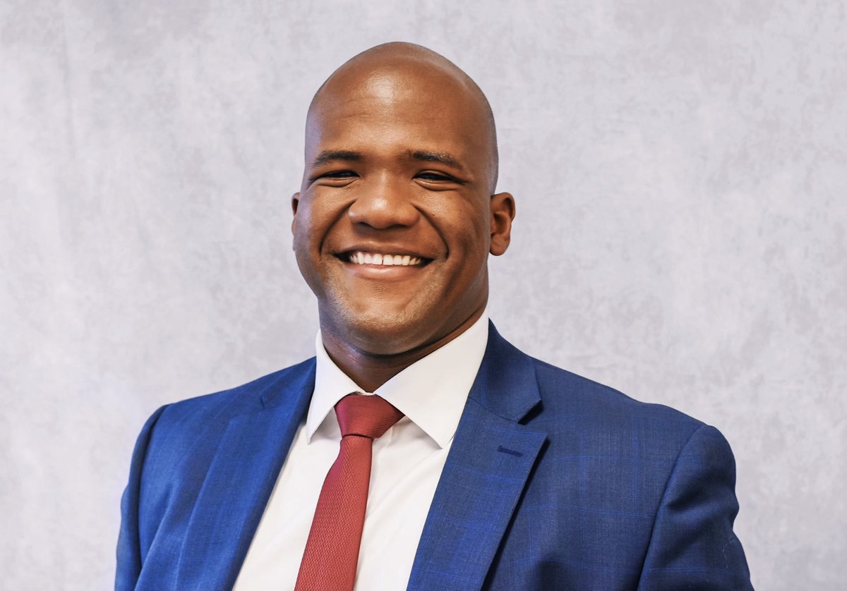 BryanBeaubrun's tweet photo. I've been on #MedTwitter for some time now, but I would like to formally introduce myself ! My name is Bryan Beaubrun, I am a @nth_dim scholar &amp; a rising-M4 at Howard University College of Medicine applying to Orthopaedic Surgery Residency this #Match2023 ! #OrthoTwitter ⚒️🦴🩻 https://t.co/LZJOzjYX5G