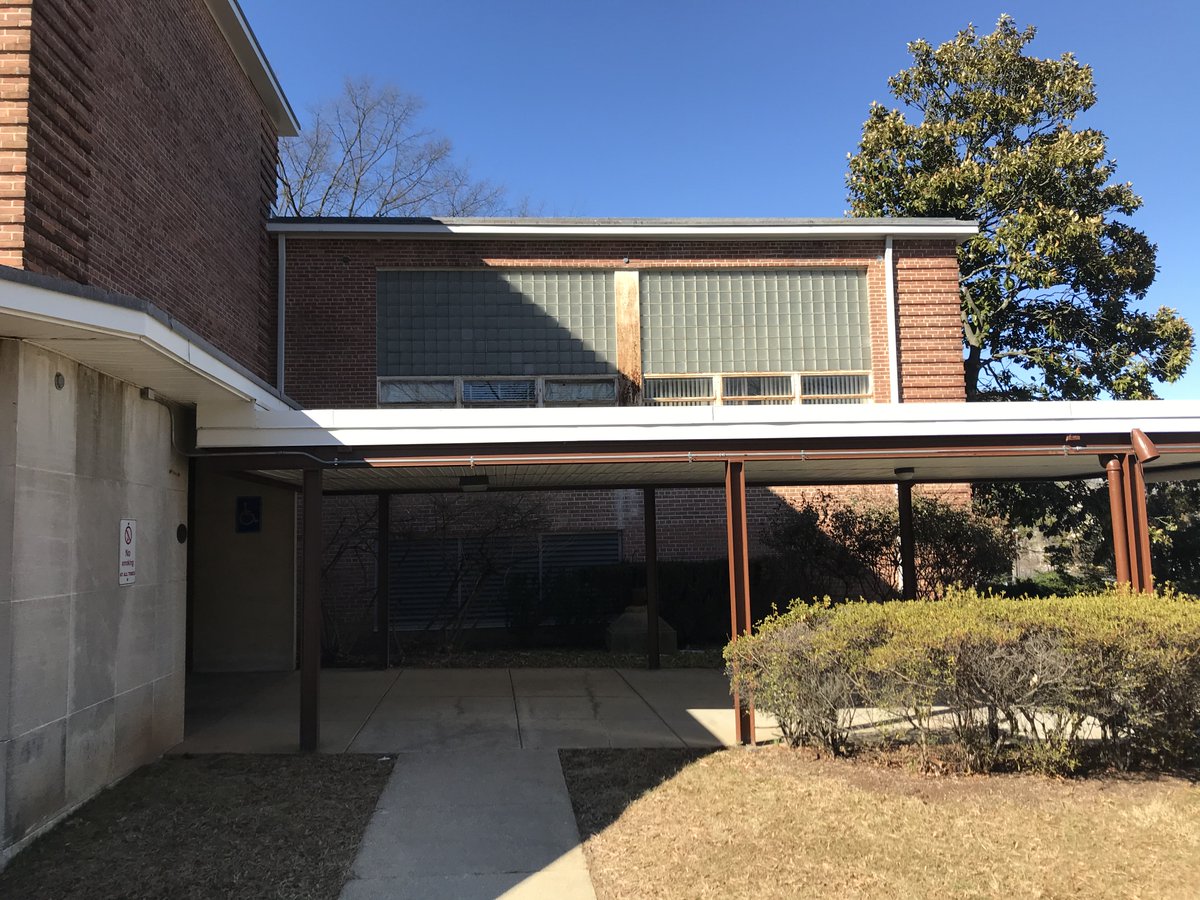 PeerlessRKVL's tweet photo. This important piece of Black and educational history on the #ExploreRockville by Decade tour was recently the site of the swearing-in of Montgomery County Public Schools' first Black superintendent...where are you?
Join the tour! https://t.co/eeUbvdH9HQ https://t.co/eXo6q752Qr