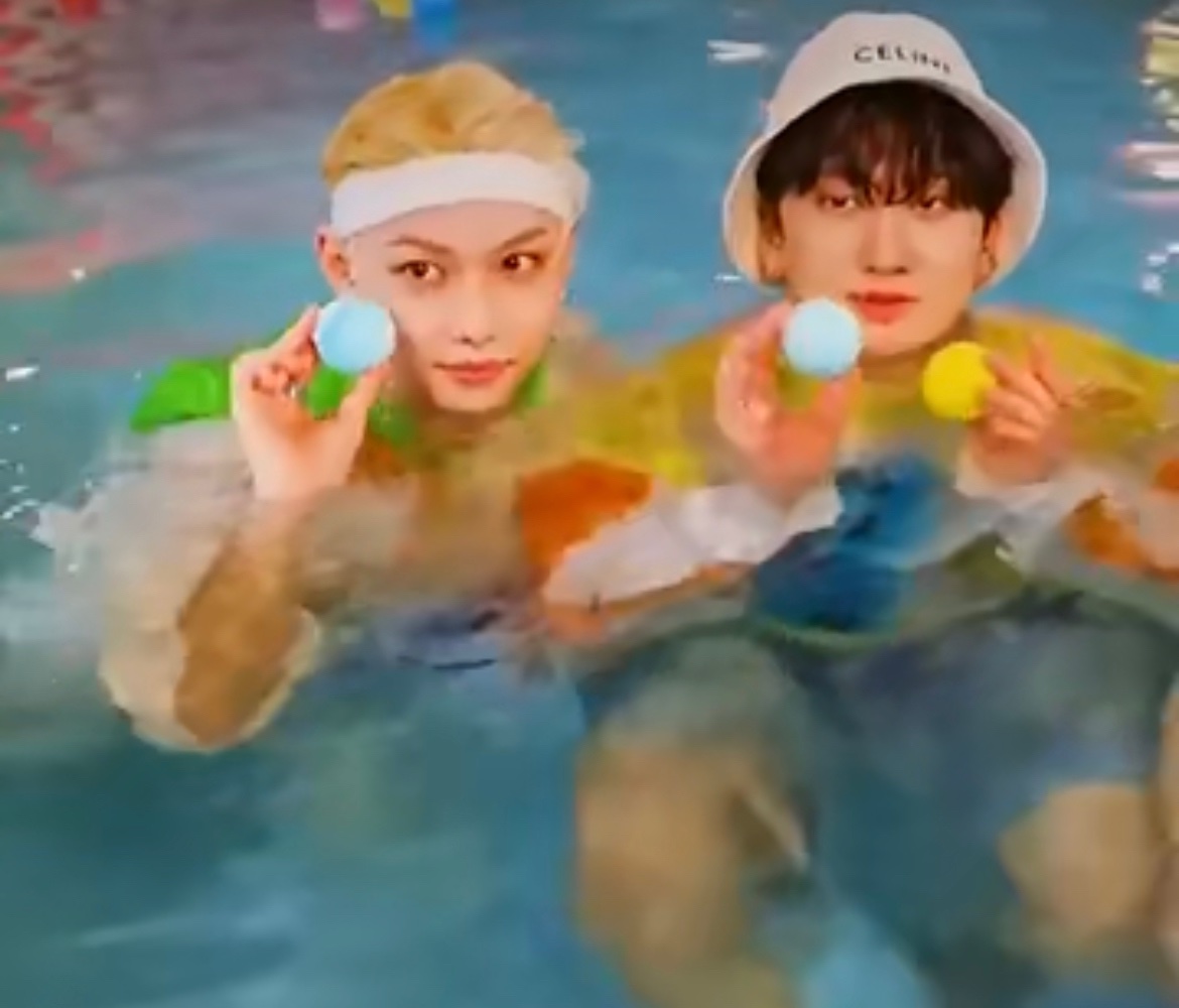 capykids's tweet photo. wowowowowow lalalalala #straykids #yongbara #changbara https://t.co/Rwb2gD41Jj