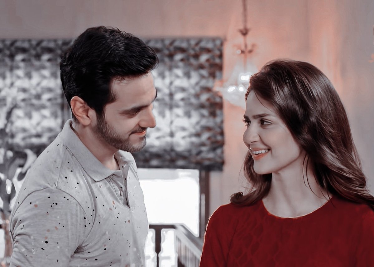 itsmemalakkk's tweet photo. par tere agay kuch bhi nahi sab khaak barabar <3 https://t.co/QqK9Nxlby6