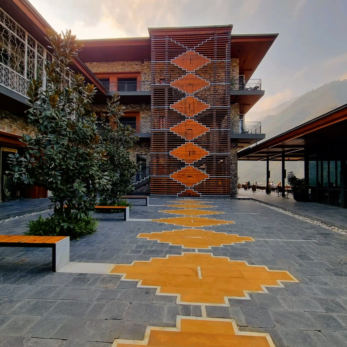 TajRishikesh's tweet photo. The beginning of all things
Taj Rishikesh.
.
.
.
Image by: @mytraveldiaree via Instagram
.
.
.
#TajRishikesh #catchingsunrises #blessedandbeautiful #thursdayvibes #PictureOfTheDay https://t.co/smhXQDbRfj
