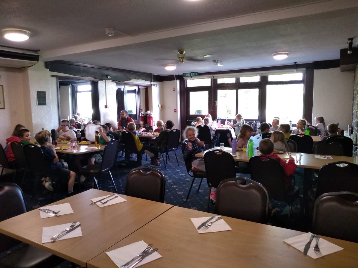 CockwoodPrimary's tweet photo. Everyone has eaten loads and ready to disco 💃🏼 🕺 #nottiredyet https://t.co/b87Uy85Pxx