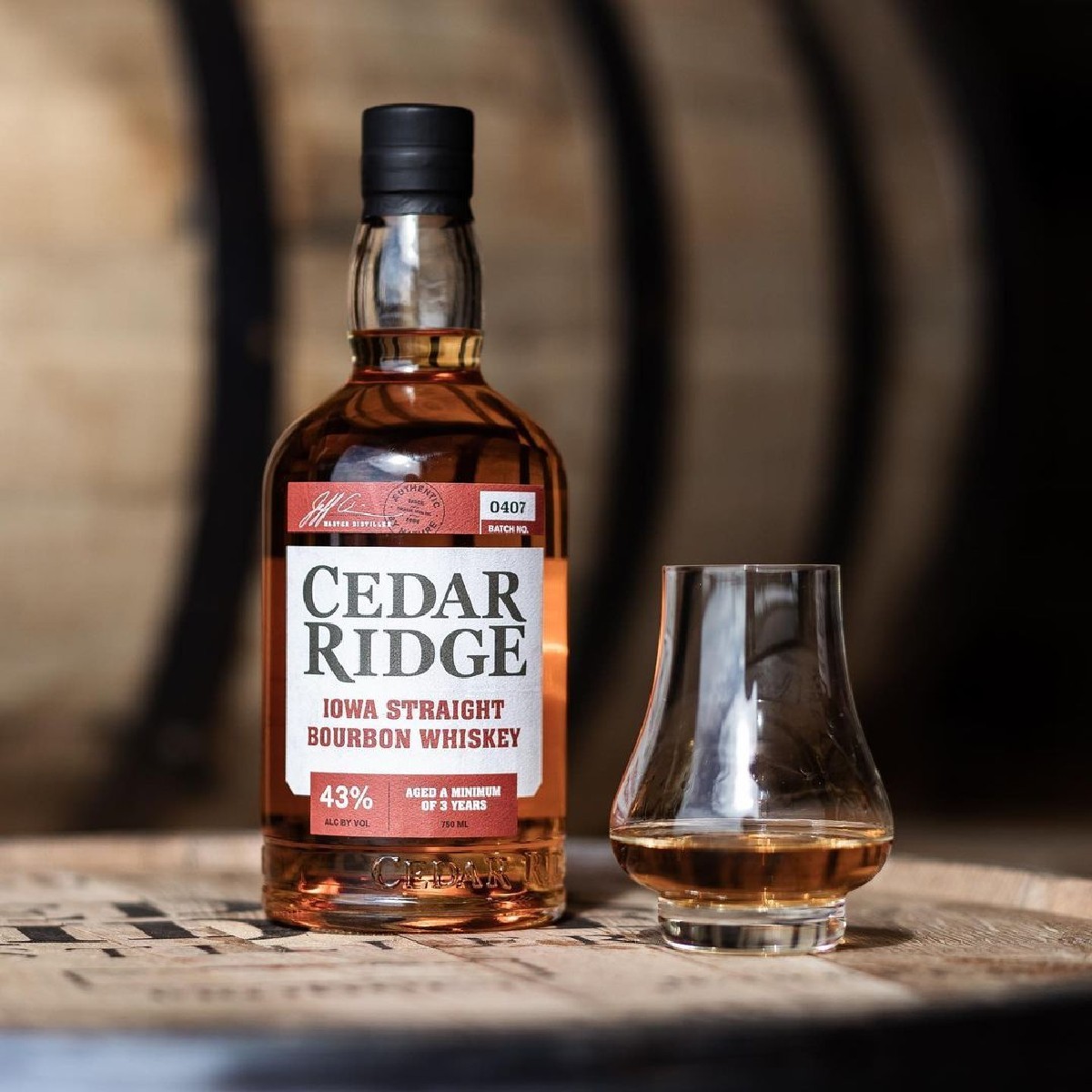 BreakthruMO's tweet photo. From Iowa to Missouri, @CedarRidgeIowa is bringing one of the “Best American Craft Whiskey” to retailers near you! 🥃 🌽  

#IowaWhiskey #IowaMade #CedarRidge https://t.co/YSepFmuWYs