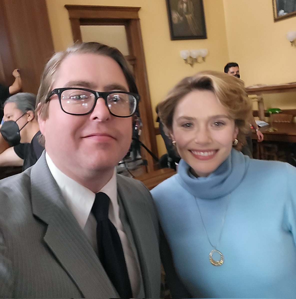 lizziesboy's tweet photo. 📸 Elizabeth Olsen as Candy Montgomery on set of Love &amp; Death https://t.co/NRYZqJ3jkG