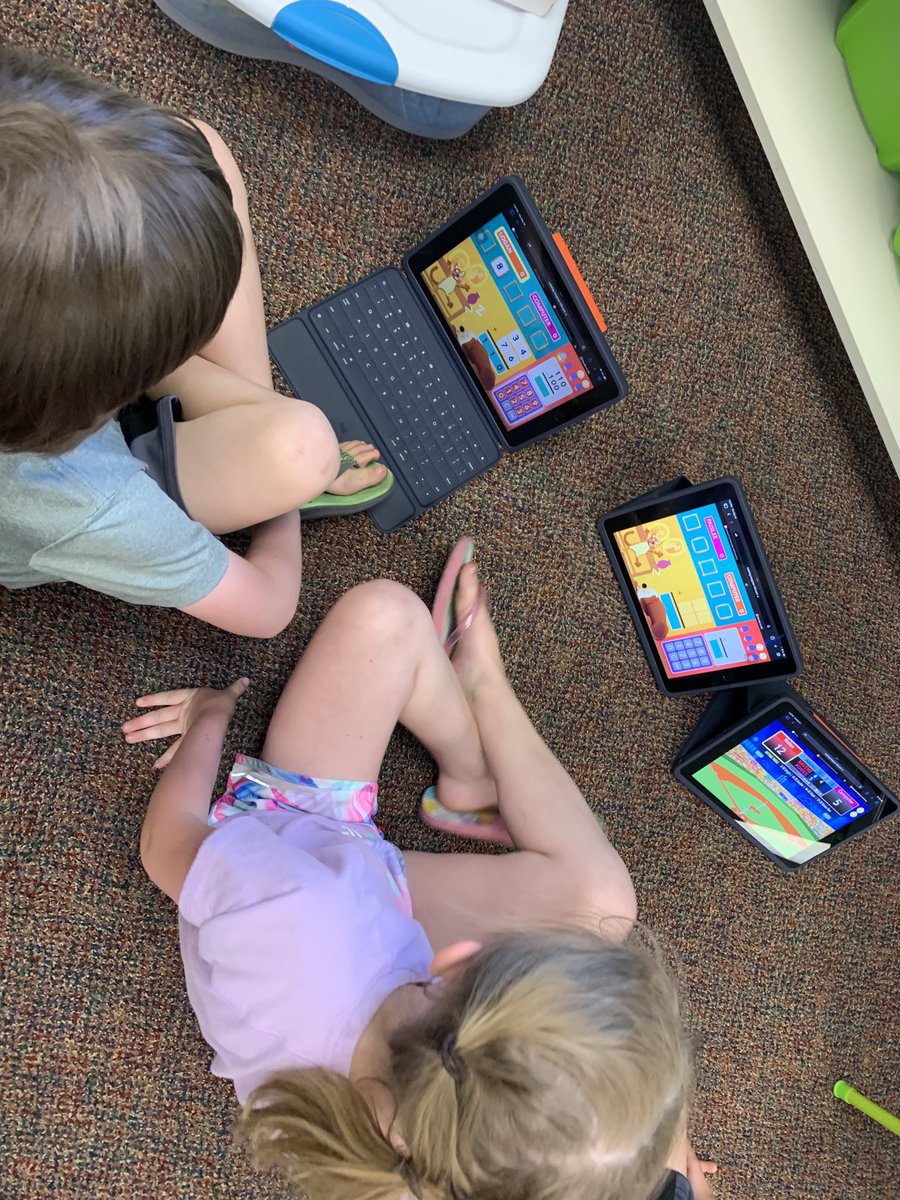 kmckee_mckee's tweet photo. S’s differentiate their work and apply their skills during math station time. #EverydayMath4 #harrishappenings https://t.co/DvLA21DJSr