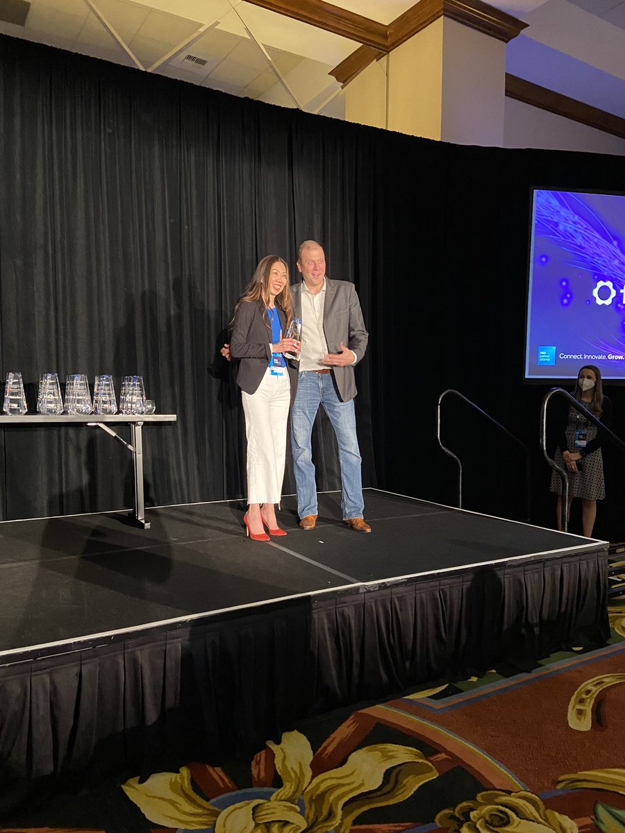 ching_marco's tweet photo. At Intel Corporation, we’re setting a new standard for corporate responsibility.  Congratulations to Framework, our Innovation Partner of the Year, for being a trailblazer in the right to repair movement.  #intelon #iamintel #modularlaptop #framework #dosomethingwondeful https://t.co/DglFei8Zq1