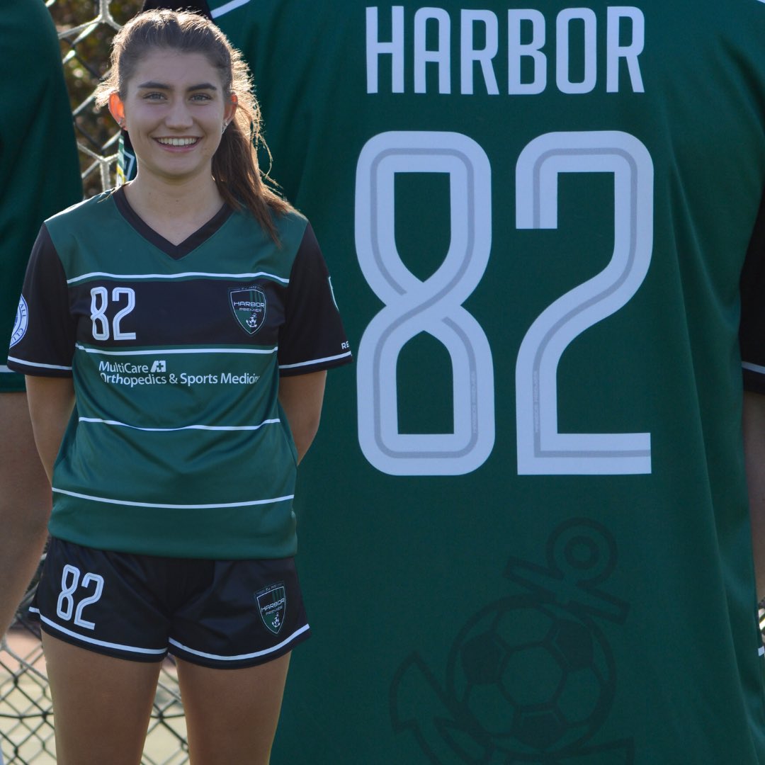 HarborPremier's tweet photo. Est. 1982 - Celebrating 40 Years!
What better way to kick off our anniversary season than with NEW HARBOR PREMIER KITS!
Addy S. with the GIRLS 2022/23 AWAY JERSEY and black shorts
#weareharbor #est1982 #cheers40years #newkits #harborpremier https://t.co/hs1vrdbCFD
