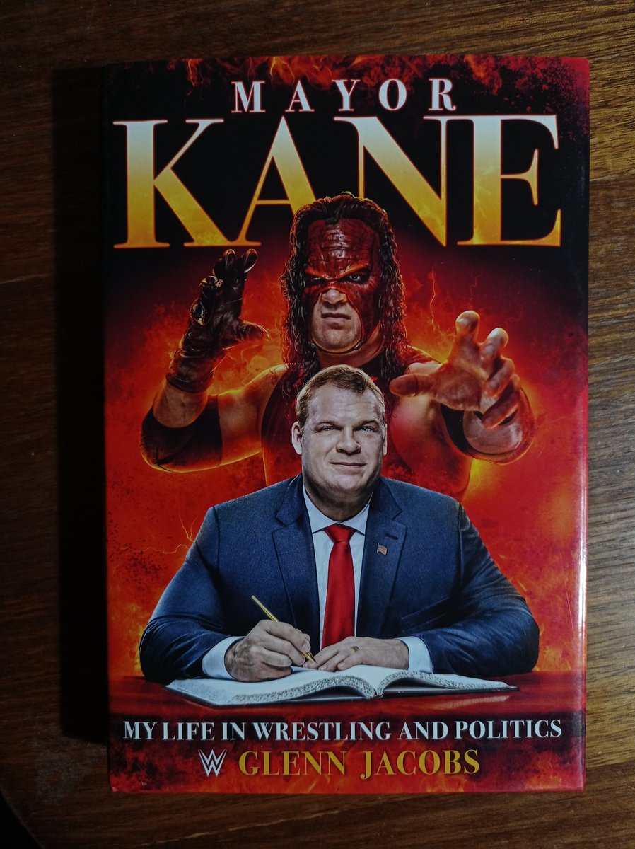 BigEvilDevil's tweet photo. Ooooohh yeeeeeeees! 🔥
Finally got this book today! #MayorKane https://t.co/Xov6blZkYy