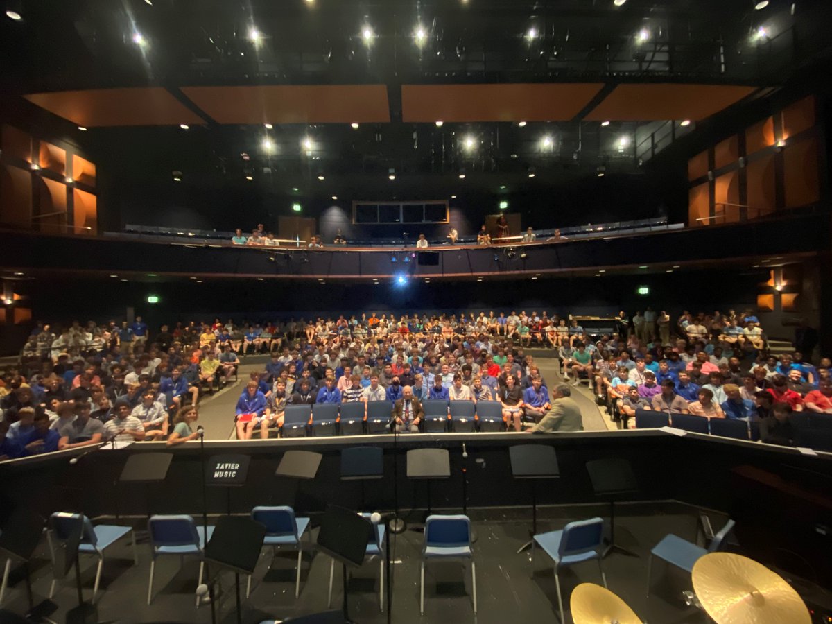 stxinfo's tweet photo. Holocaust survivor Mr. Sami Steigmann shares his life story with students.  His mission EMET (TRUTH in Hebrew) seeks to Educate the next generation, Motivate them to be their best, Empower them to be upstanders and teach Tolerance by accepting other's opinions and cultures. https://t.co/jUVHS0c1Mk