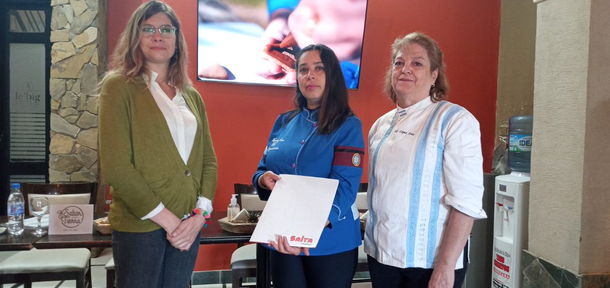 turismoSLA's tweet photo. Se entregó la declaración de interés Turístico y Cultural al 2do Festival Gastronómico y Cultural "Sabor a mi tierra Salta"."Agradezco el apoyo de la municipalidad, esperamos que sirva para mostrar nuestra identidad con la participación de todos"afirmó la organizadora Norma Azar. https://t.co/swGypToNwm