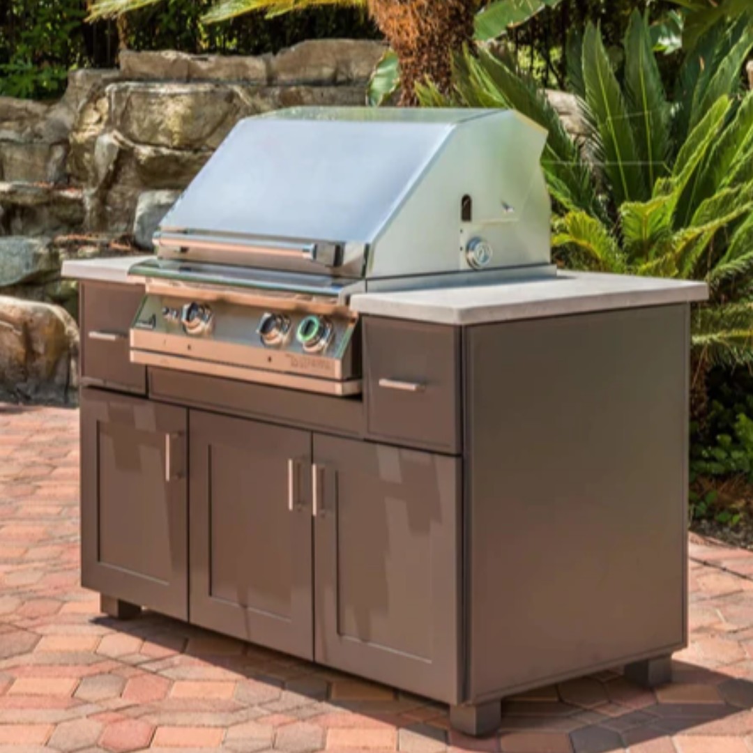 eFireplaceStore's tweet photo. Want a stylish but unobtrusive outdoor kitchen island with grill? Look no further than the PGS Grills 57 Inch Gensun Island with S27T Grill!
.
Start grilling 👉: https://t.co/46Y5uuKjie
.
#efireplacestore #PGSgrill #outdoorgrill #outdoorkitchen #outdoorcooking #grilling https://t.co/W6Z4FYMVUr