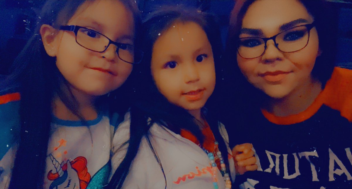 Ms_me09's tweet photo. My 5yr old twins had their first ever concert last night and got to see @LZZYHALE  @Halestorm  ❤️🤘 they sure loved it and my daughter was excited she got to see the amazing woman she was named after. My Audrey Hale ❤️❤️❤️ https://t.co/kxj51A5Cd9