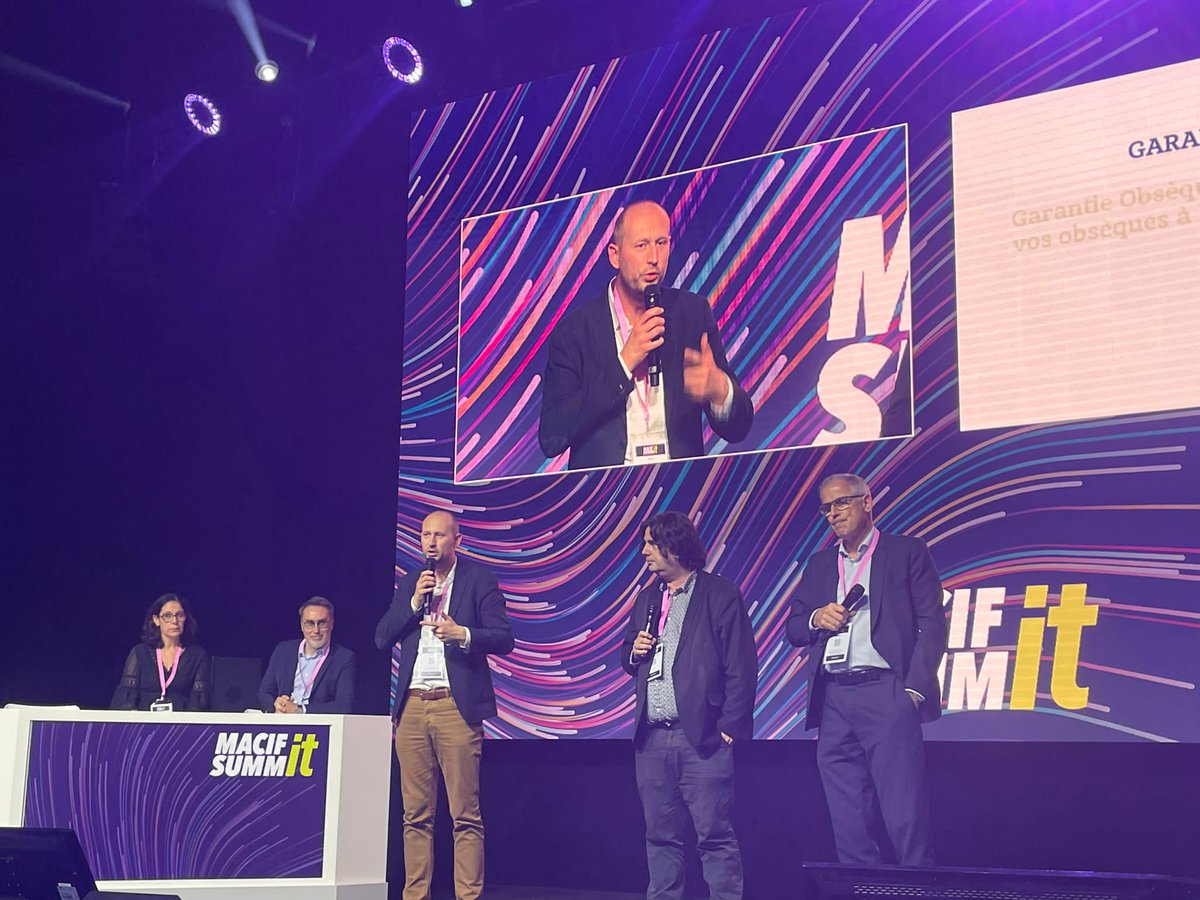 AMMutuelle's tweet photo. 🤖 Aujourd'hui débutait le #MacifSummIT à l'@Acclameur #Niort, un évènement sur l'#innovation, la #data &amp; l'#IT
💬Pour l'occasion, 3 de nos Directeurs #ApiviaMacifMutuelle sont intervenus sur le thème de la transformation de la #relationclient par la #digitalisation https://t.co/4qk8ZtCzui