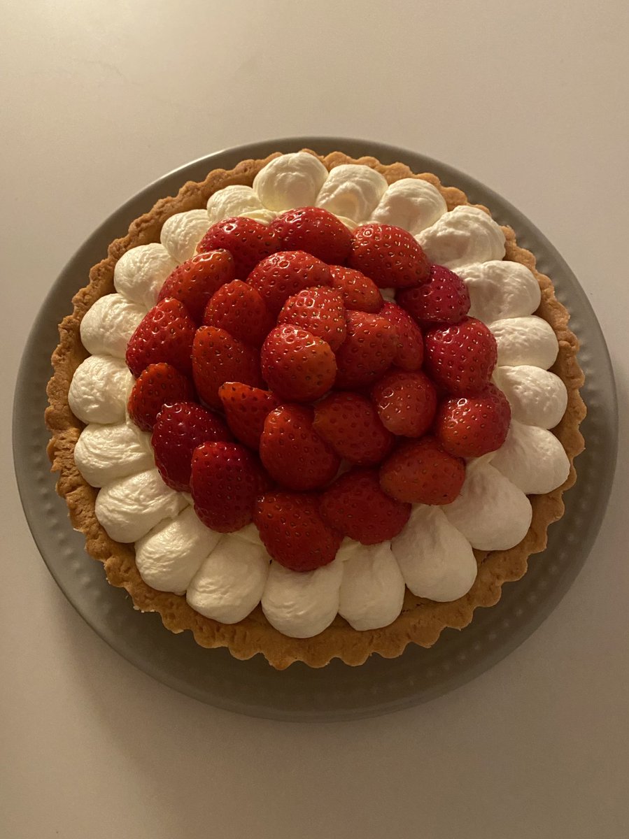 bmoon_07's tweet photo. happy mother's day🤍
生地からタルト作った🥣 https://t.co/449RceCDRM