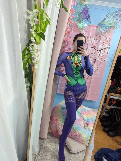 My costume for the Lyra competition is all coming together just in time for Saturday 🙈 brb dying my hair