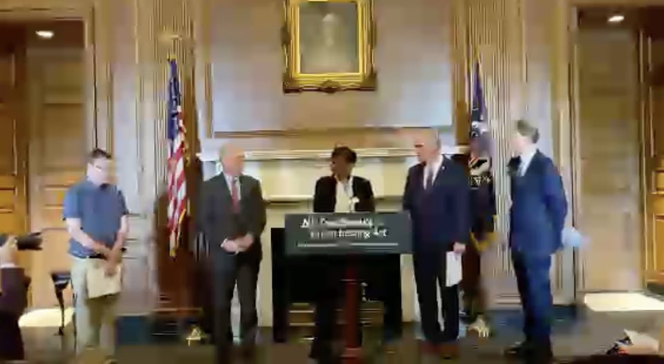 steelworkers's tweet photo. “I want to emphasize what @SenBobCasey said - this is about power that workers want to have on the job for their families, benefits, the power to negotiate their retirement &amp; safety on the job! We are committed to changing this &amp; get this done for the American worker,” @Brownrox https://t.co/Kjnq2z9m84