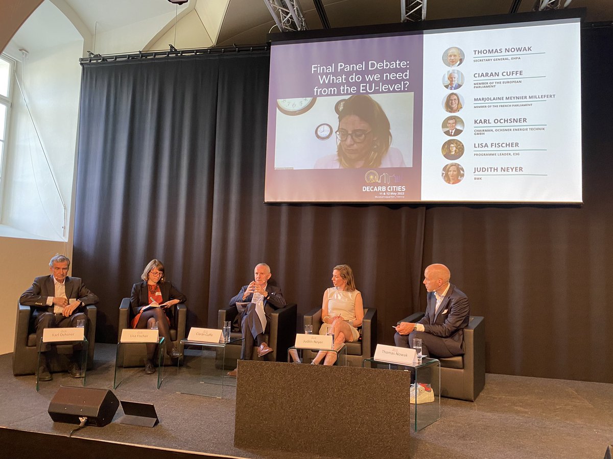 helloheatpumps's tweet photo. .@CiaranCuffe @ #DecarbCities on the revisions of #EPBD and the importance of having a #home that is safe, green, healthy for all Europeans > “We have to bring people with us” https://t.co/Fx71yhCtge
