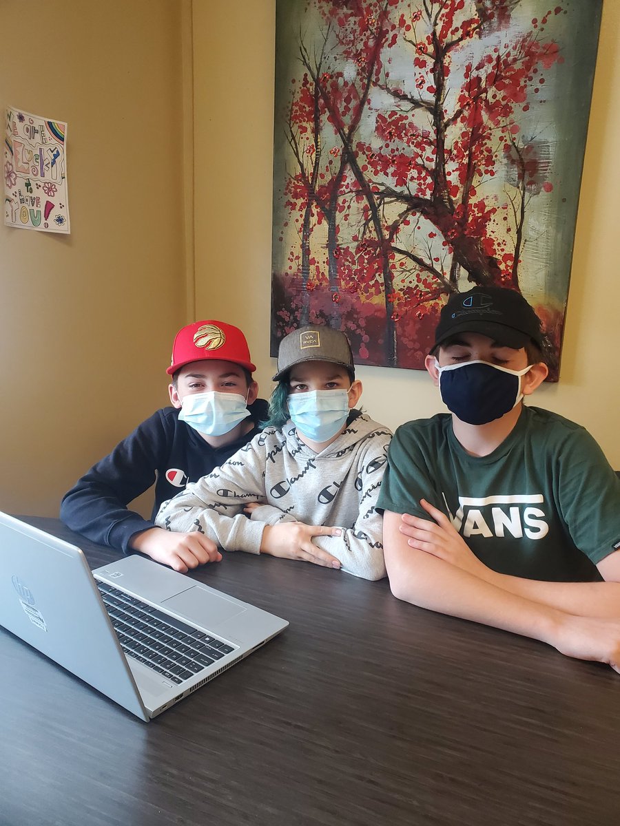 ParadiseInterm1's tweet photo. Had a great time this morning learning about soccer and sharing some laughs with this #podcastrcrew.  Awesome job B, M and Z!!! https://t.co/MqZXPagFsp