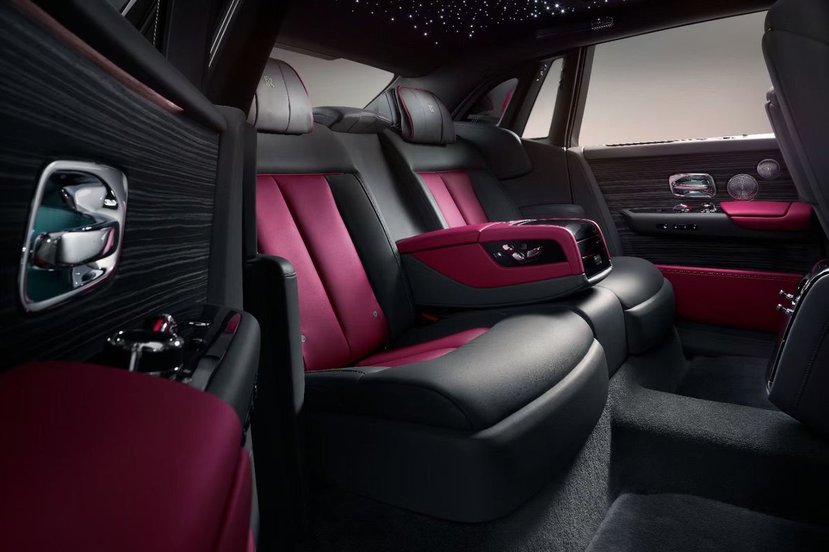 emilylin007's tweet photo. 皇者進化: #RollsRoyce #PhantomSeriesII https://t.co/OrKNMxTTSh