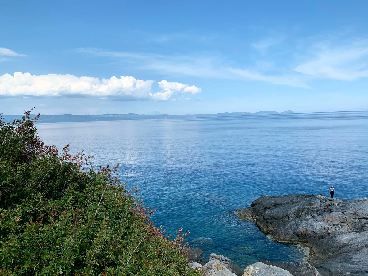 portovalitsa's tweet photo. "Τα μυστικά της θάλασσας ξεχνιούνται στο ακρογιάλι." - Σεφέρης

#portovalitsalife #visitgreece #greece #travel #halkidiki #summer https://t.co/IgdRNxt5m6