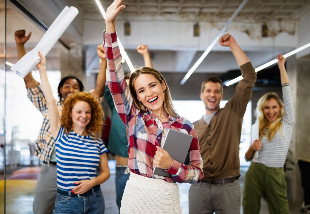 Pourquoi les employés sont-ils plus motivés quand ils se sentent reconnus et mieux valorisés ? Notre membre @LilyFaciliteVie vous répond dans notre dernier article hubs.ly/Q01b6VGh0 #performance #qvt #motivation #valorisation #bienetreautravail