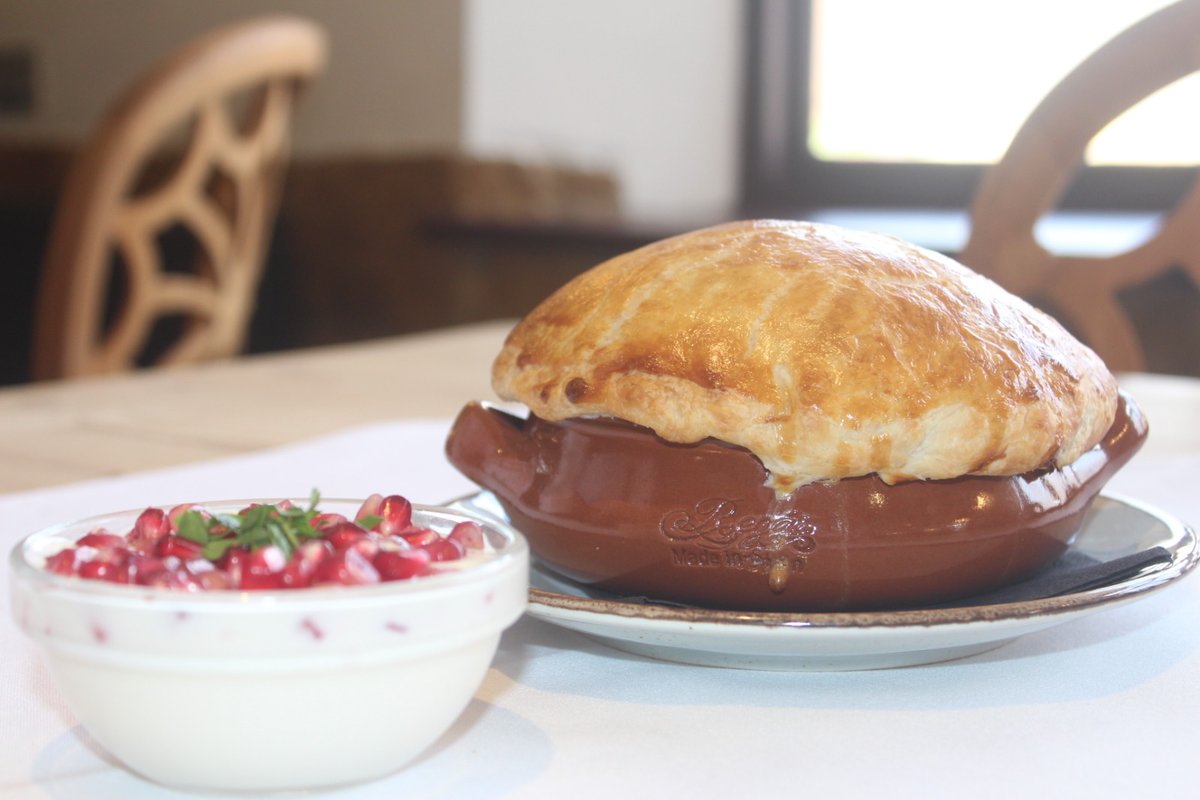 One of our popular main courses on the Indian Favourites menu is chef's Chicken Dum Biryani.  
Basmati rice &amp; chicken breast pieces cooked with aromatic spices and served in a pastry sealed pot with pomegranate yoghurt.

#uppingham #oakham #rutland #rutlandwater