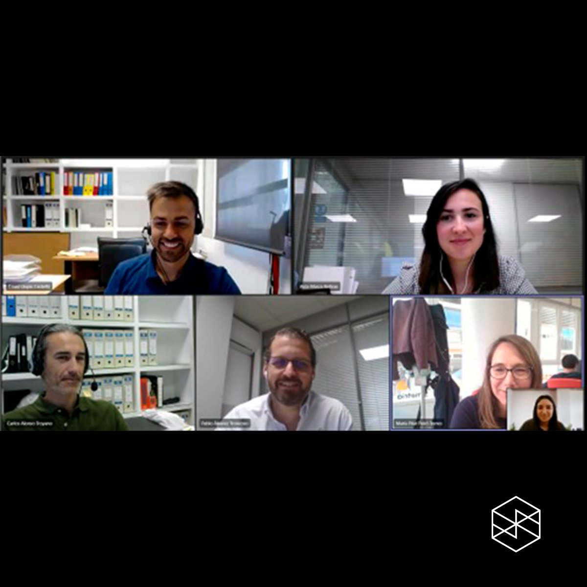 simetria_grupo's tweet photo. Ayer tuvo lugar la reunión de seguimiento del desarrollo de #RECYCLINGLANE. Proyecto que estudia la caracterización del comportamiento de pavimentos compuestos por materiales reciclados provenientes de residuos de construcción y demolición en carriles bici.
#BECSA #UPV #AVI https://t.co/fLlrbgKpub