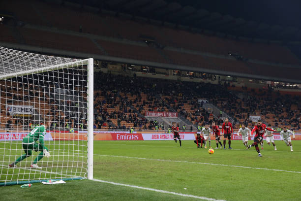MilanPosts's tweet photo. 📰 This season Inter have received 14 penalties and 4 against, Milan have received 8 penalties and 7 against. https://t.co/lMQjNg1QYh