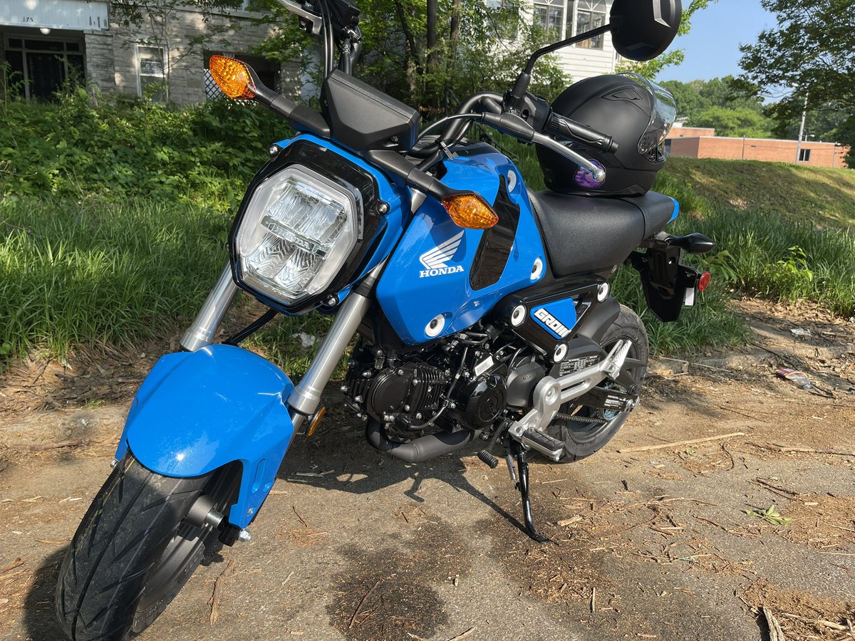 0xawyeah's tweet photo. she’s beautiful. new mirrors going on today https://t.co/VkLaVl3eqy