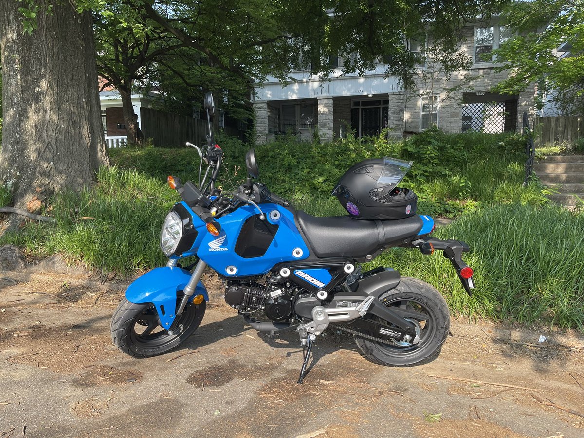 0xawyeah's tweet photo. she’s beautiful. new mirrors going on today https://t.co/VkLaVl3eqy