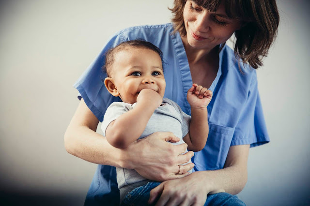MarchofDimes's tweet photo. March of Dimes volunteers wrote #notesofgratitude in honor of #NationalNursesWeek: "Thank you for your talent and time to assisting families in need. YOU are the reason families have a smile on their face and a child to love. You important! Thank you for the work you do!" https://t.co/7qQthCufr1