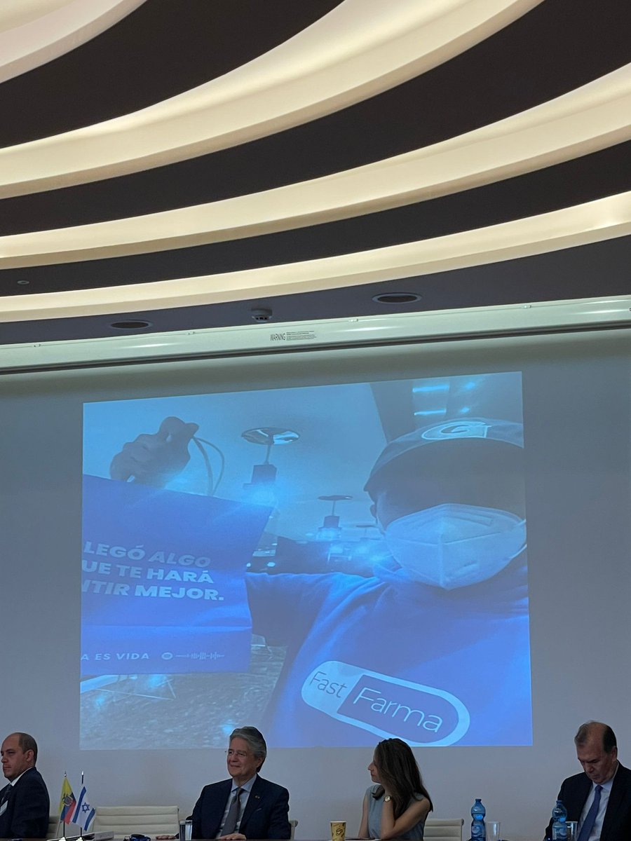 Hoy me desperté con una linda sorpresa, muchas personas que se encuentran en Israel conociendo el ecosistema de innovación me enviaron fotos de que <a href="/FastFarmaEc/">FastFarma</a> es ejemplo de nuestro ecosistema y que hasta el presidente habla de nosotros!