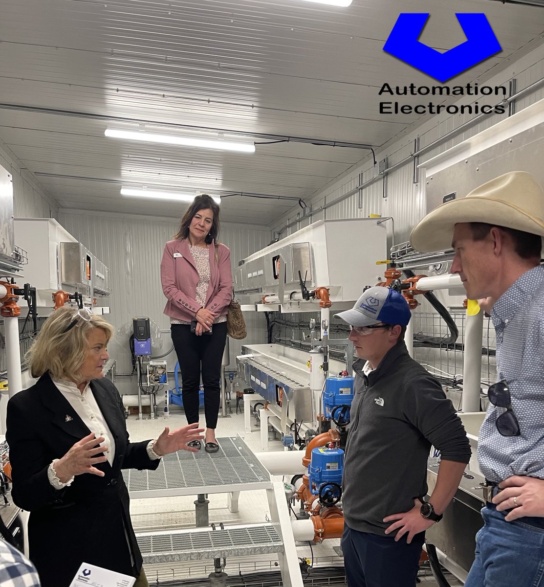 TannerHank's tweet photo. It was great to have @SenLummis visit and tour both A&amp;E’s immersion mining pilot facility and progress on our current industrial scale units! We know the senator is working hard on these topics in Washington and we loved being able to show her what's being done here in #Wyoming! https://t.co/oD4VRVYJNU