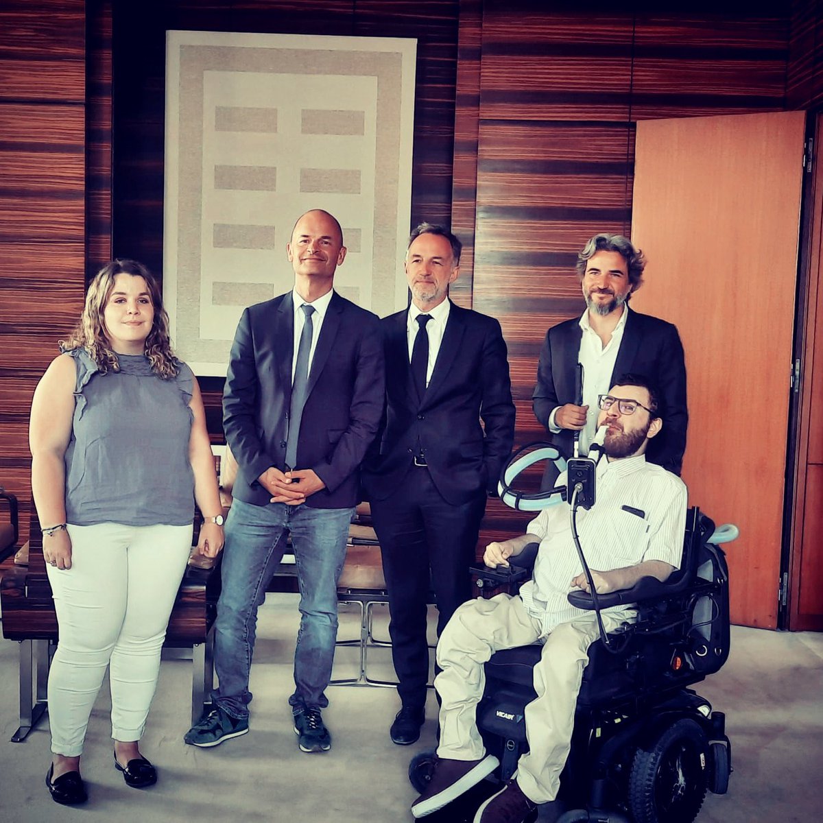AssoAPHPP's tweet photo. Heureux d’avoir été reçus ce jour par @egregoire  .
De nombreux échanges autour de l’ #accessibilité , du stationnement aux trottoirs encombrés, de l’écriture inclusive à Paris 2024.
Nos propositions retiennent l’attention pour une meilleure prise en compte du #Handicap ! https://t.co/6MxIXxk4C8