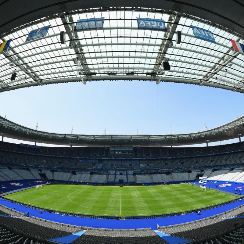 LFC's tweet photo. We can confirm that qualifying supporters who registered for the #UCL final ticket ballot have a 29.5% chance of being successful. ⤵