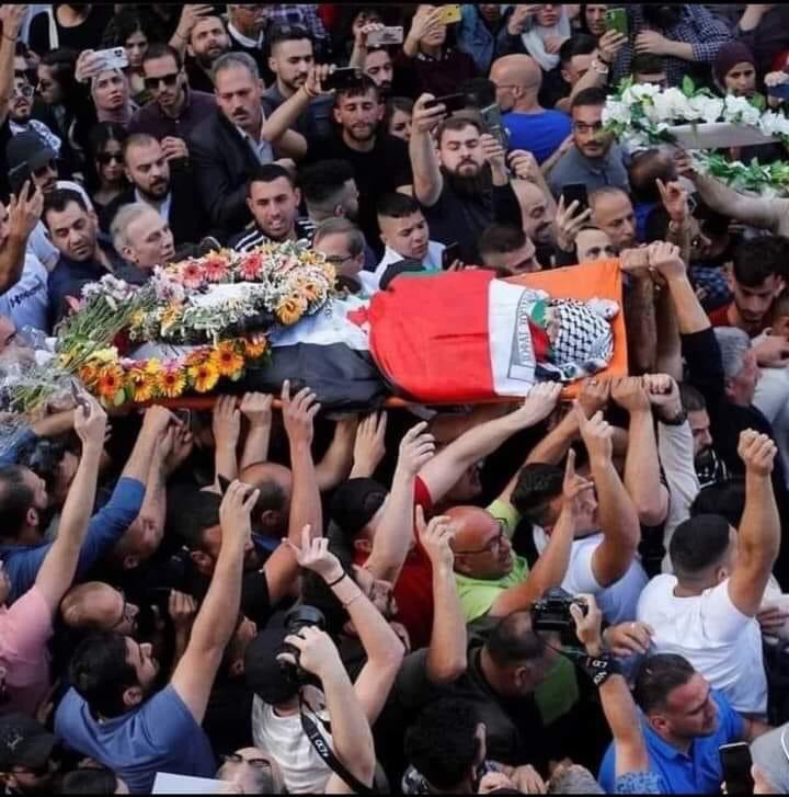 swher880's tweet photo. أنا شيرين أبو عاقلة أنا #فلسطين أنا #القدس وأنا في بيوتكم وأعرف أنكم تنتظرون أن أوافيكم بالخبر فور اتضاح الصورة

وداعًا #شيرين_ابو_عاقله https://t.co/8TmYLedKWc