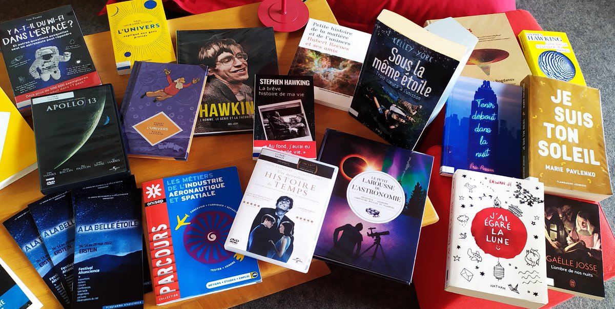 CdiLMY's tweet photo. Le CDI du @LyceeYourcenar a déjà la tête dans les étoiles ! Vous pouvez y retrouver le programme des manifestations et toute une galaxie de lectures et de films à (re)découvrir pour l'occasion ! https://t.co/uYVOQ6uSQJ