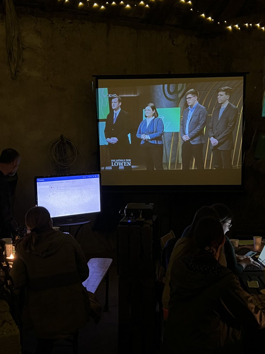 warum wir bei <a href="/weblaw/">Weblaw AG</a> mit unterstützen? weil es richtig ist. weil es nötig ist. und weil die truppe so richtig super ist!
<a href="/NetzBeweis/">NetzBeweis</a> @LawyerKB <a href="/NilsGlagau/">Nils Glagau</a> @voxdhdl weblaw.ch/netzbeweis und die macher live am weblaw forum legaltech weblaw.ch/forum