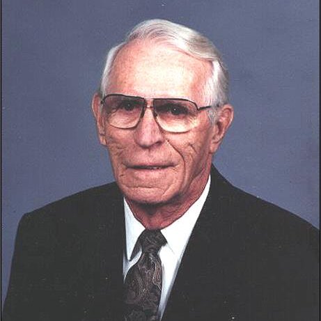 Mac_College's tweet photo. McPherson College announces a gift of $2.6 million from the Elmer Dalke Charitable Foundation that will permanently enhance the career-oriented student experience at MC. Mr. Dalke's legacy continues to support students on their paths to successful careers. https://t.co/wHkPFG38mb https://t.co/qt1XKSO1QF