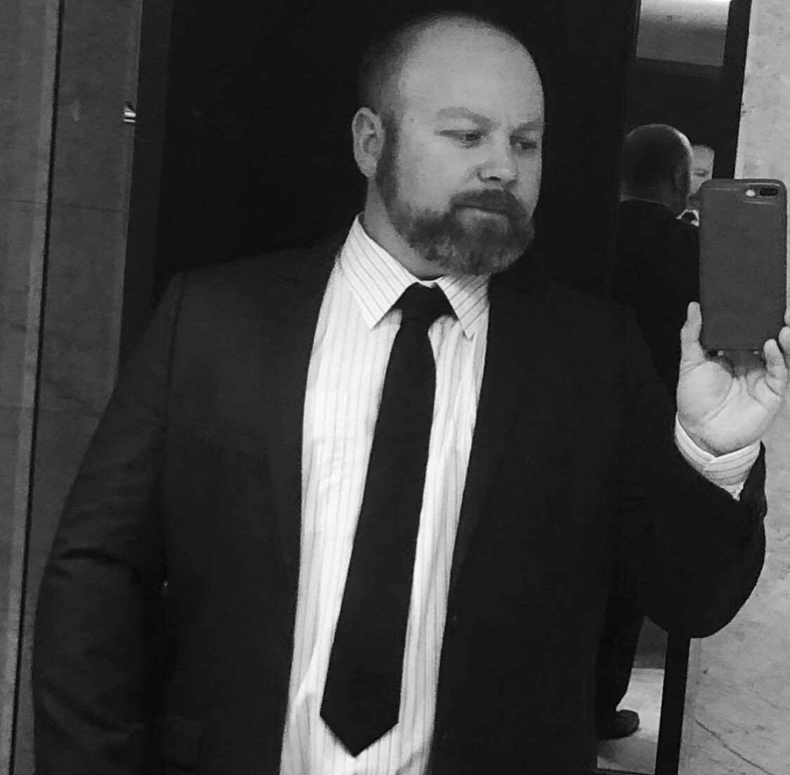 thelethalmullet's tweet photo. Very rare I wear a suit, but saw this in my memories and can’t even remember when.
#suit #mulletdoesflashback #dontknowwhen https://t.co/eRUZD2G9JO