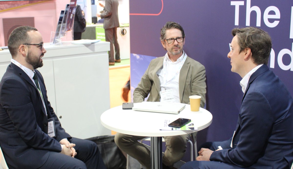 Full Circle tweet media