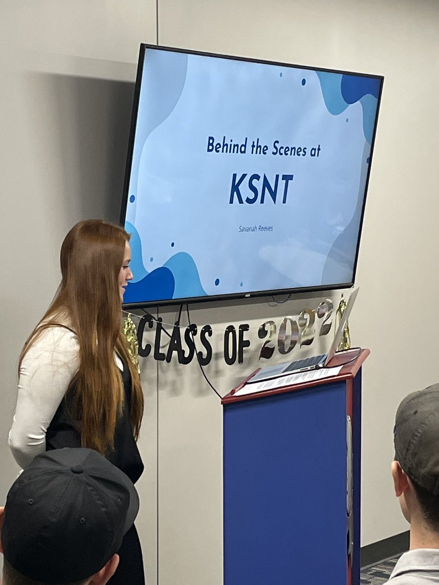 SHSInternship's tweet photo. Full house yesterday!  Our career mentors really care about their mentees. Thank you to HME Inc, @TopekaZoo, the U of KS Health System St. Francis, @SeamanSchools, @StormontVail for opening your world to my students. https://t.co/QtEMYAwBd2