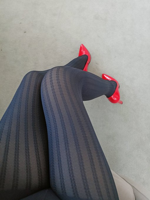 Come, come...   #legs #pantyhose #tights #pantyhoselegs #heels #highheels #longlegs #redheels #redhighheels<a href="/tag/legs"class="tags">#legs</a><a href="/tag/pantyhose"class="tags">#pantyhose</a><a href="/tag/tights"class="tags">#tights</a><a href="/tag/pantyhoselegs"class="tags">#pantyhoselegs</a><a href="/tag/heels"class="tags"><span>#heels</span></a><a href="/tag/highheels"class="tags"><span>#highheels</span></a><a href="/tag/redheels"class="tags"><span>#redheels</span></a><a href="/tag/longlegs"class="tags"><span>#longlegs</span></a><a href="/tag/nylon"class="tags"><span>#nylon</span></a><a href="/tag/retweet"class="tags"><span>#retweet</span></a>